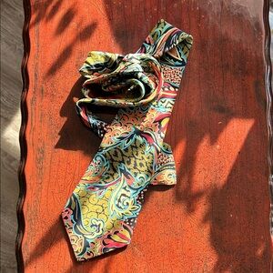Vibrant Paisley Silk Tie